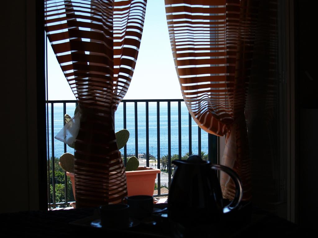 B&B Lognina Lungomare Katanya Oda fotoğraf